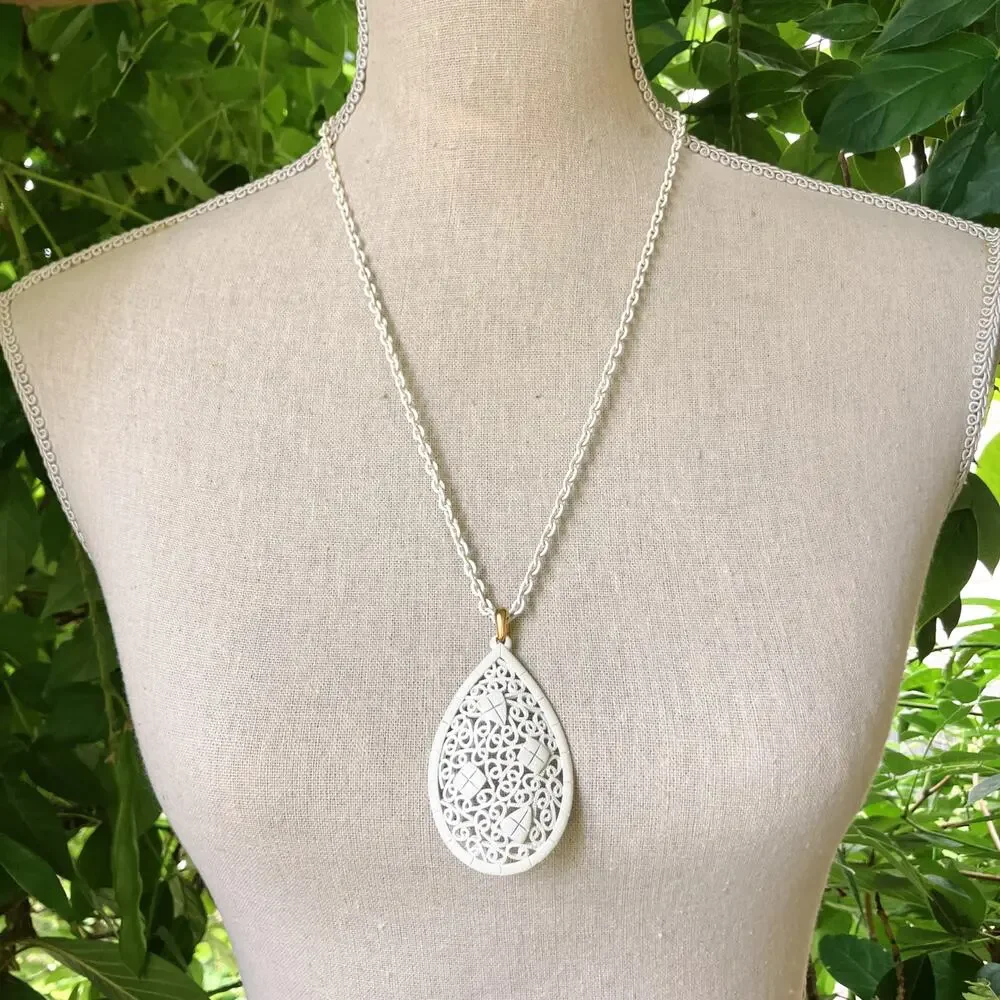 VTG 1960s 1970s Pendant Necklace White Enamel Filigree Mod Statement Jewelry